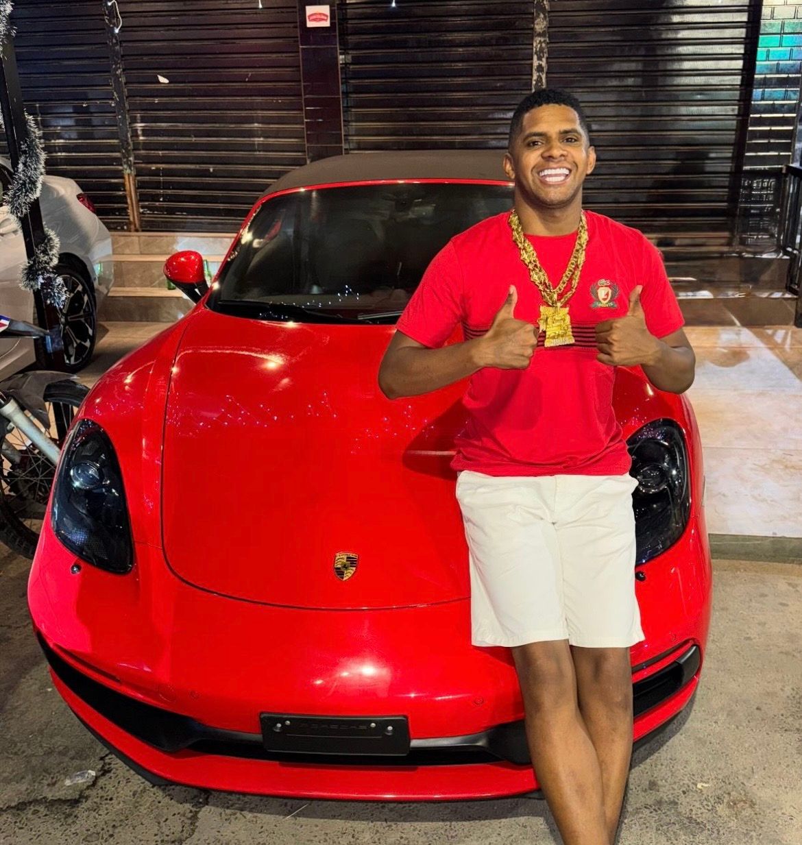 Do Jacarezinho para as redes: Pedro Vitor transforma carisma, talento e identidade local em influência